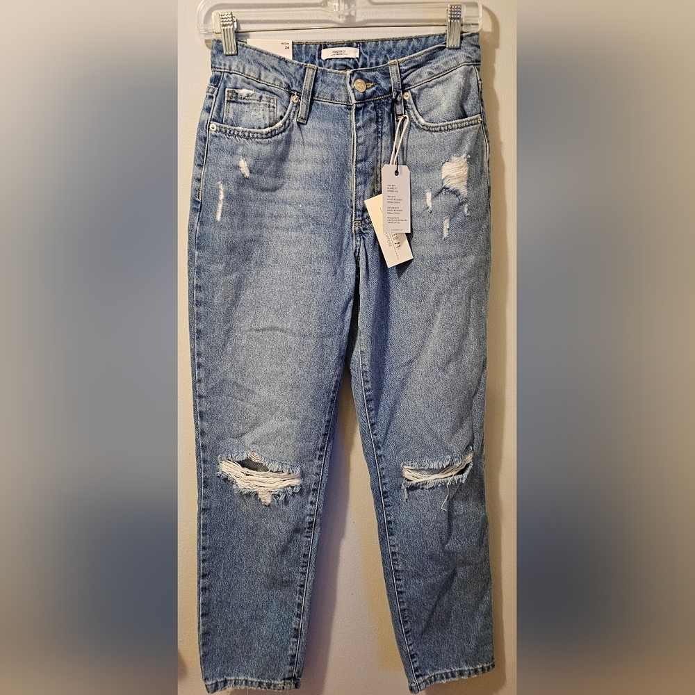 Forever‎ 21 Distressed Mom Jeans Women's Size 24 Button Fly Mid Rise Blue NWT